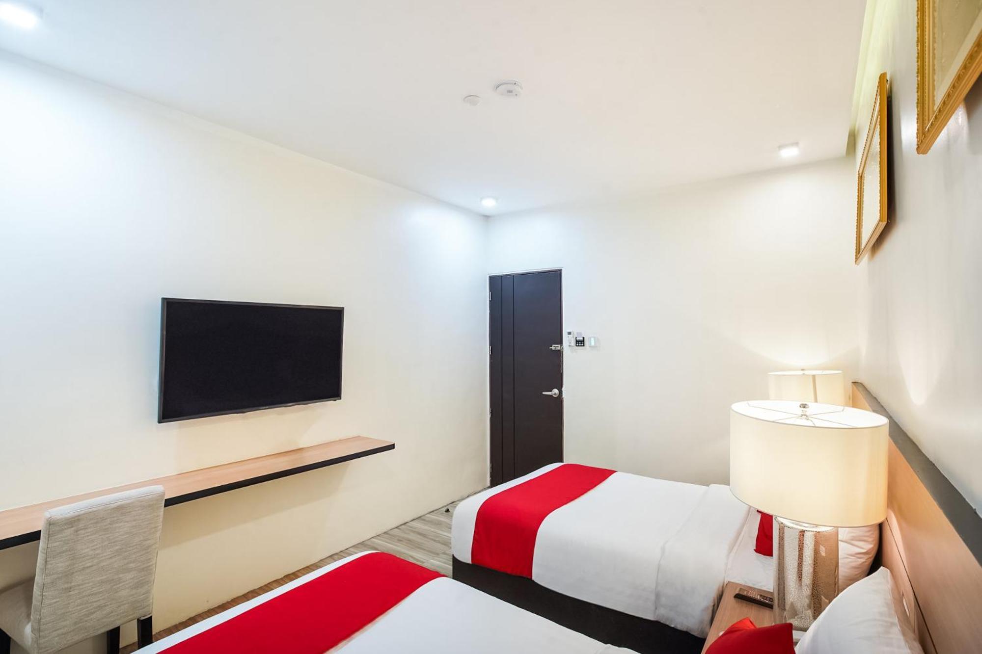 Oyo 489 Casa Mia Hotel Suites General Santos City Екстер'єр фото